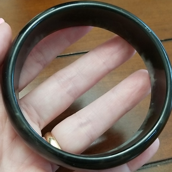 BLACK π€ BANGLE - Picture 4 of 5